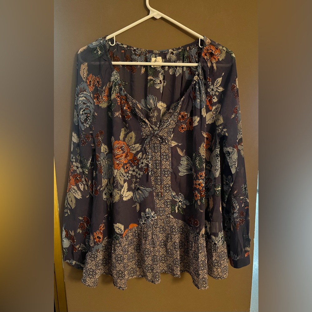 Hostess Pick ☄️ O'Neill Floral Women's Top - Navy and Orange - Picture 4 of 9